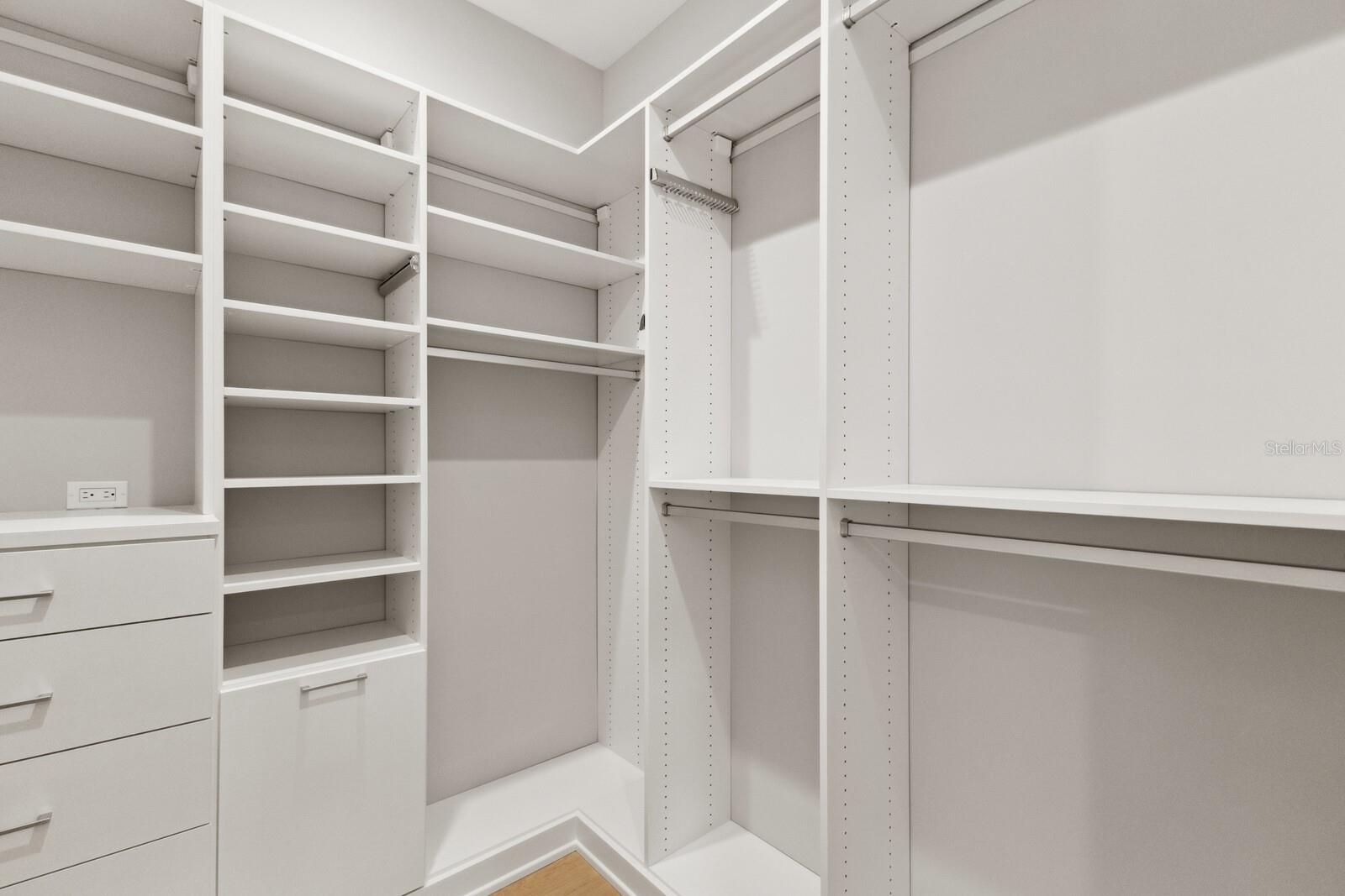 D6127374 Property Photo