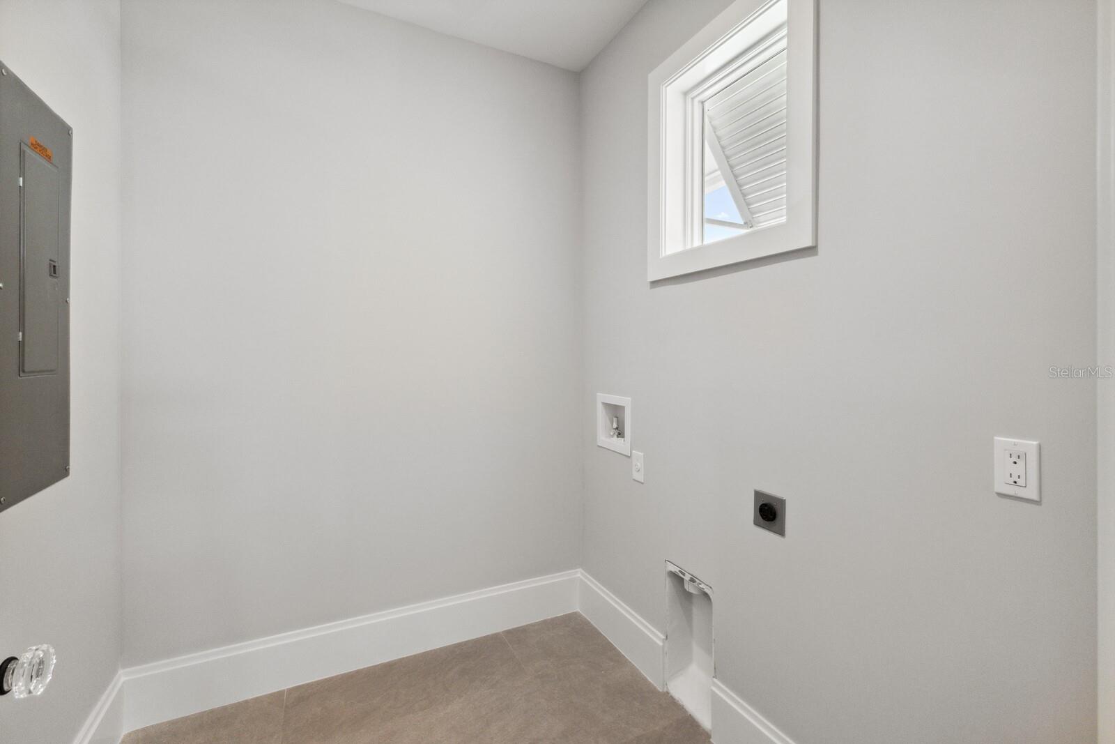 D6127374 Property Photo