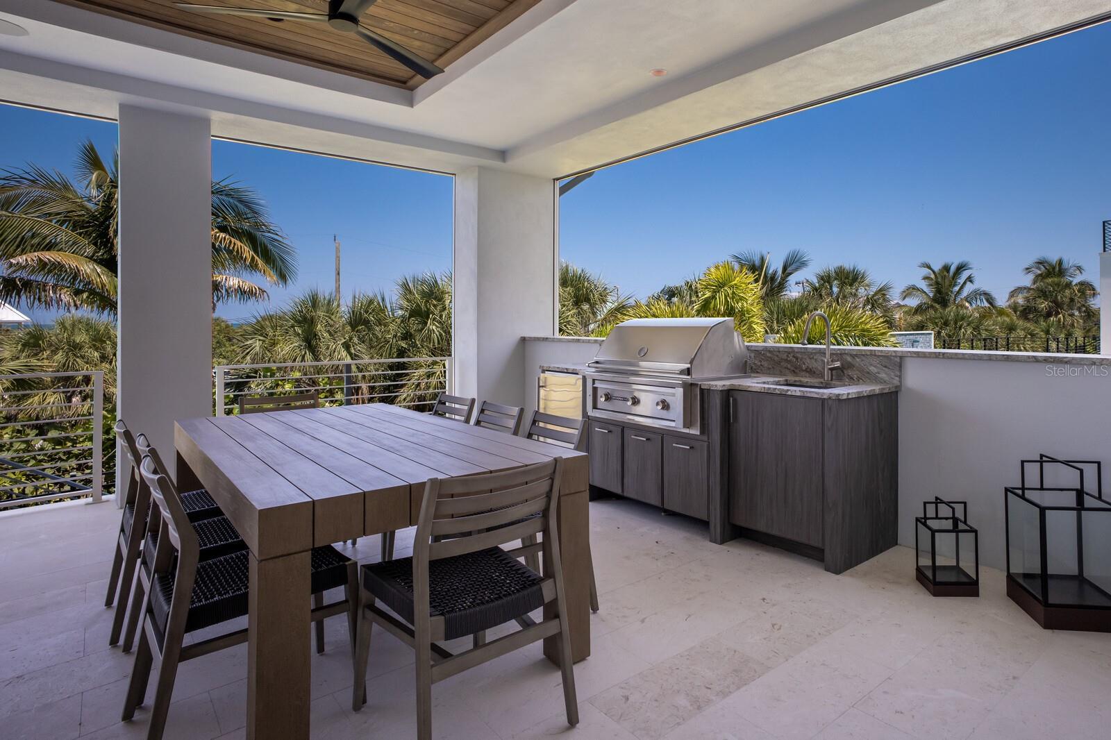 D6127374 Property Photo