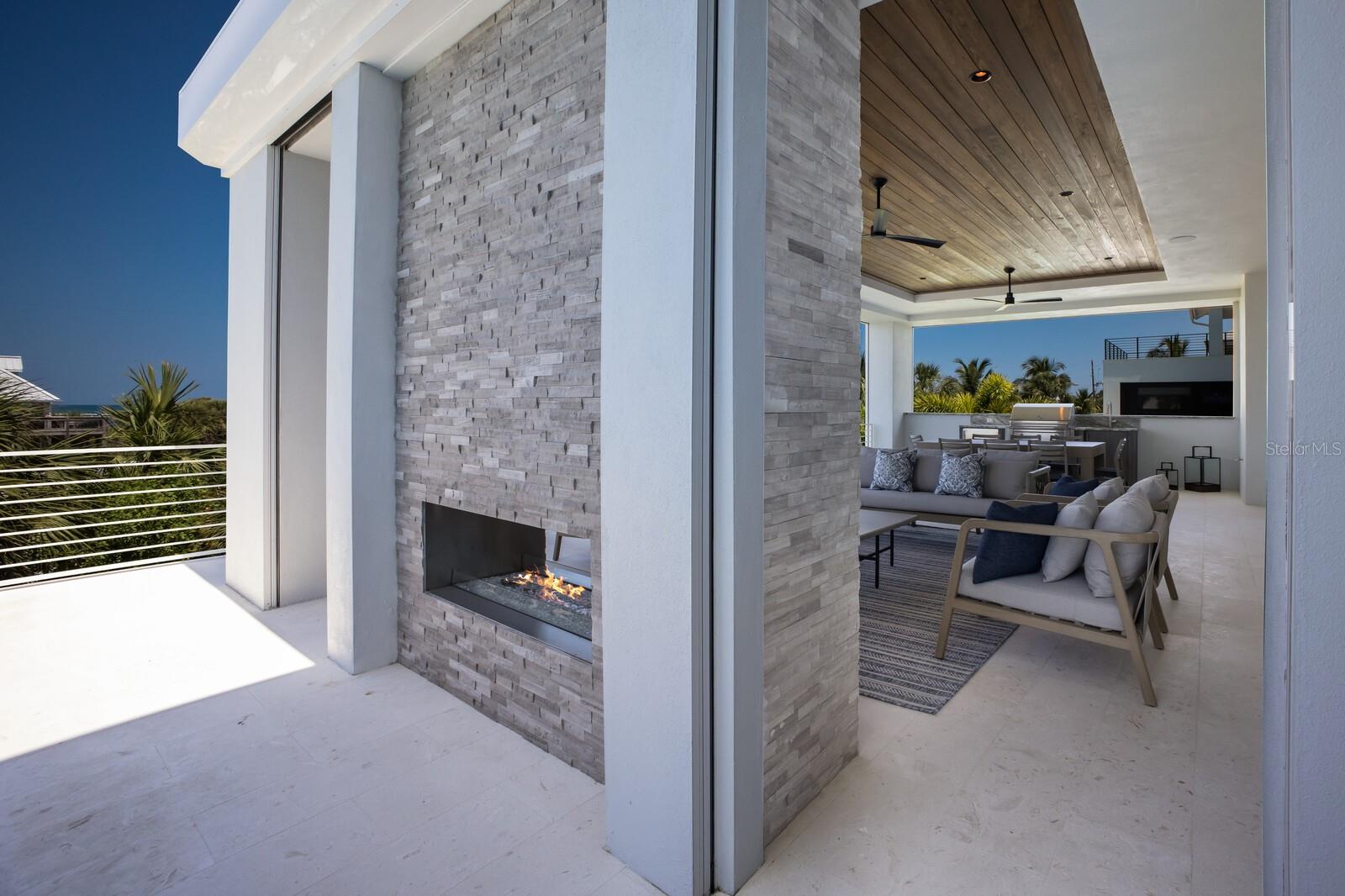 D6127374 Property Photo