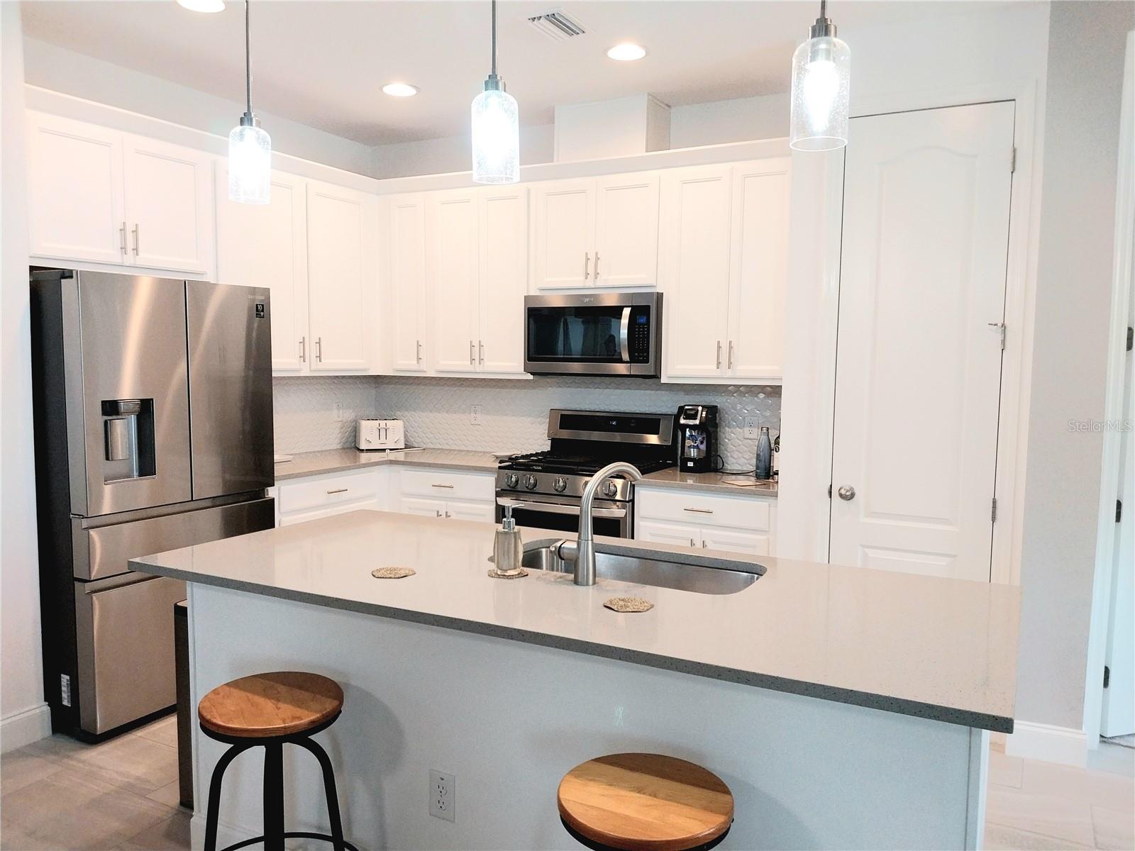 10102 CARNOUSTIE PL, BRADENTON, FL, 34211