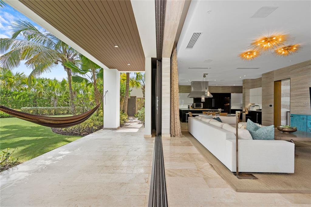 PR9097305 Property Photo