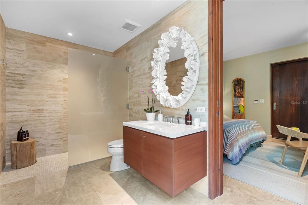 PR9097305 Property Photo