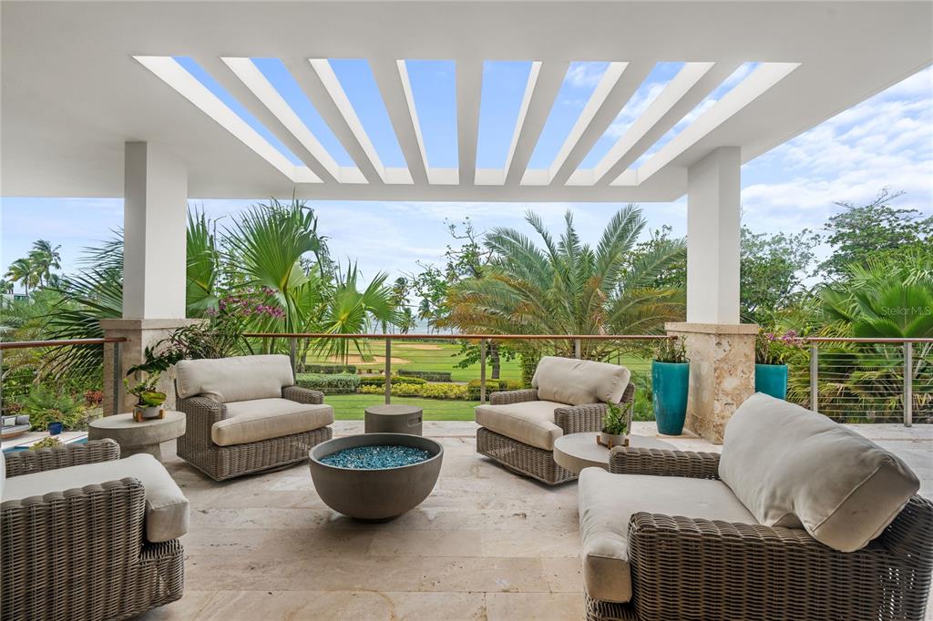 PR9097305 Property Photo