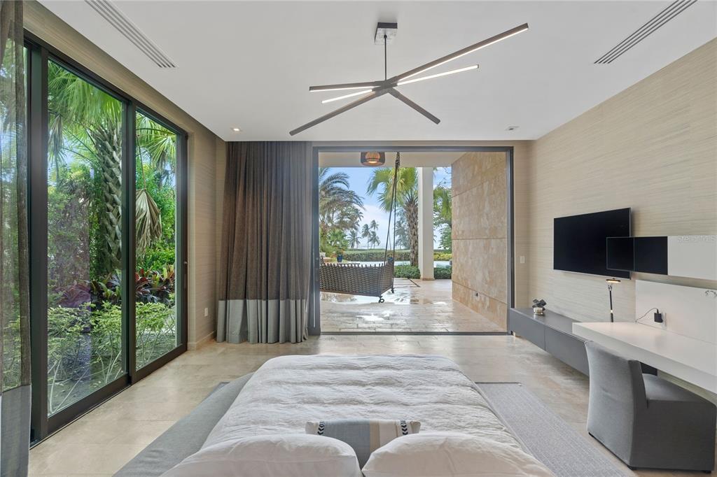 PR9097305 Property Photo