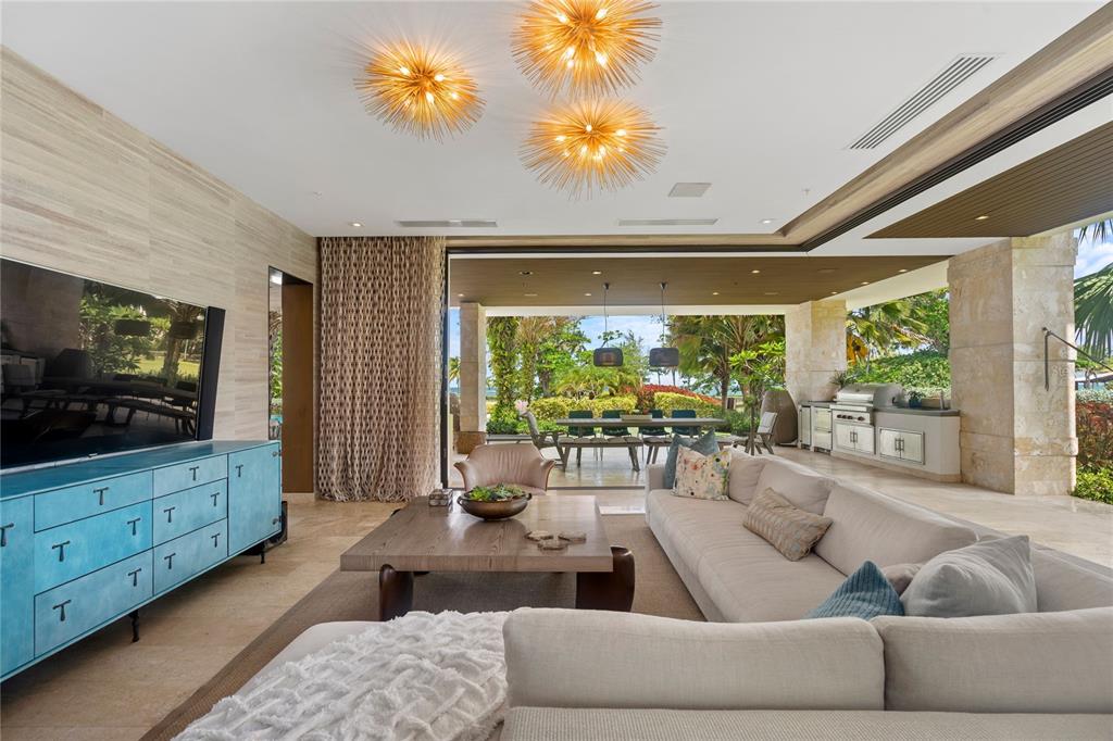 PR9097305 Property Photo