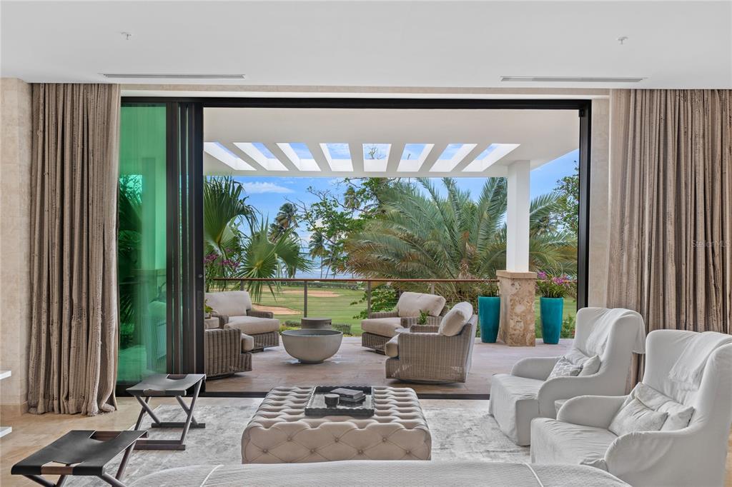 PR9097305 Property Photo