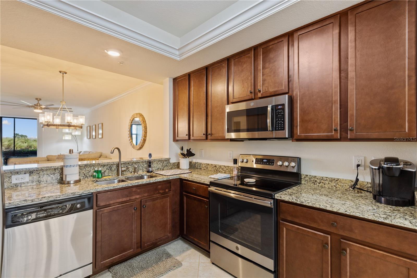 5558 PALMER CIR #102, BRADENTON, FL, 34211