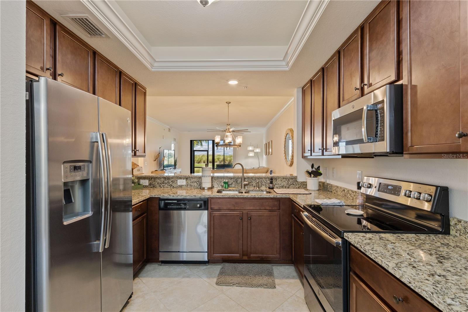 5558 PALMER CIR #102, BRADENTON, FL, 34211