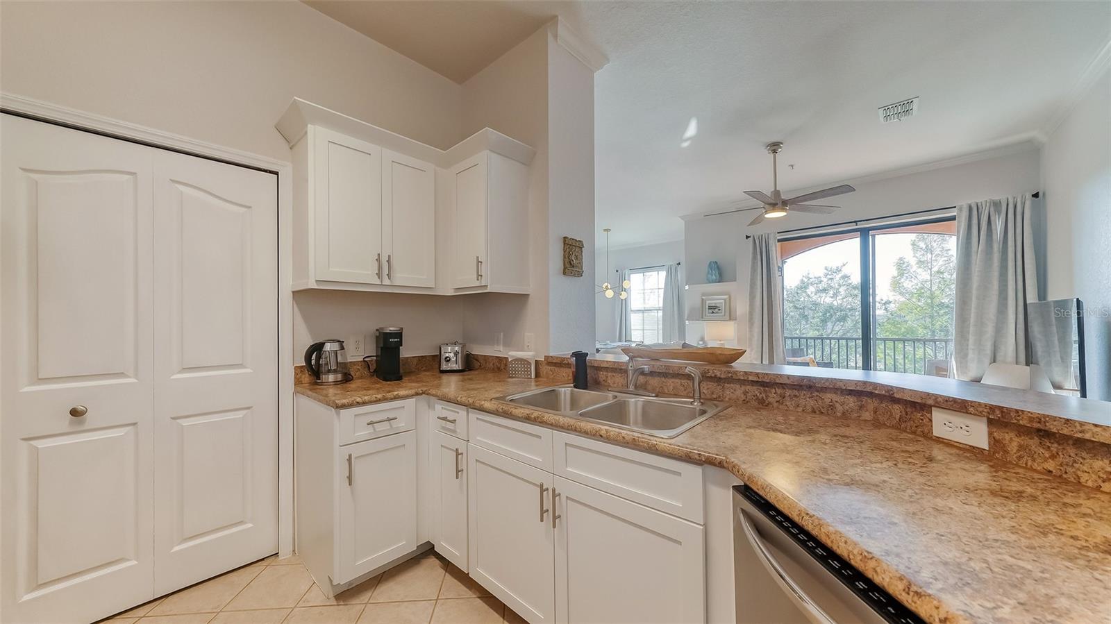 8367 38TH STREET CIR E #303, SARASOTA, FL, 34243