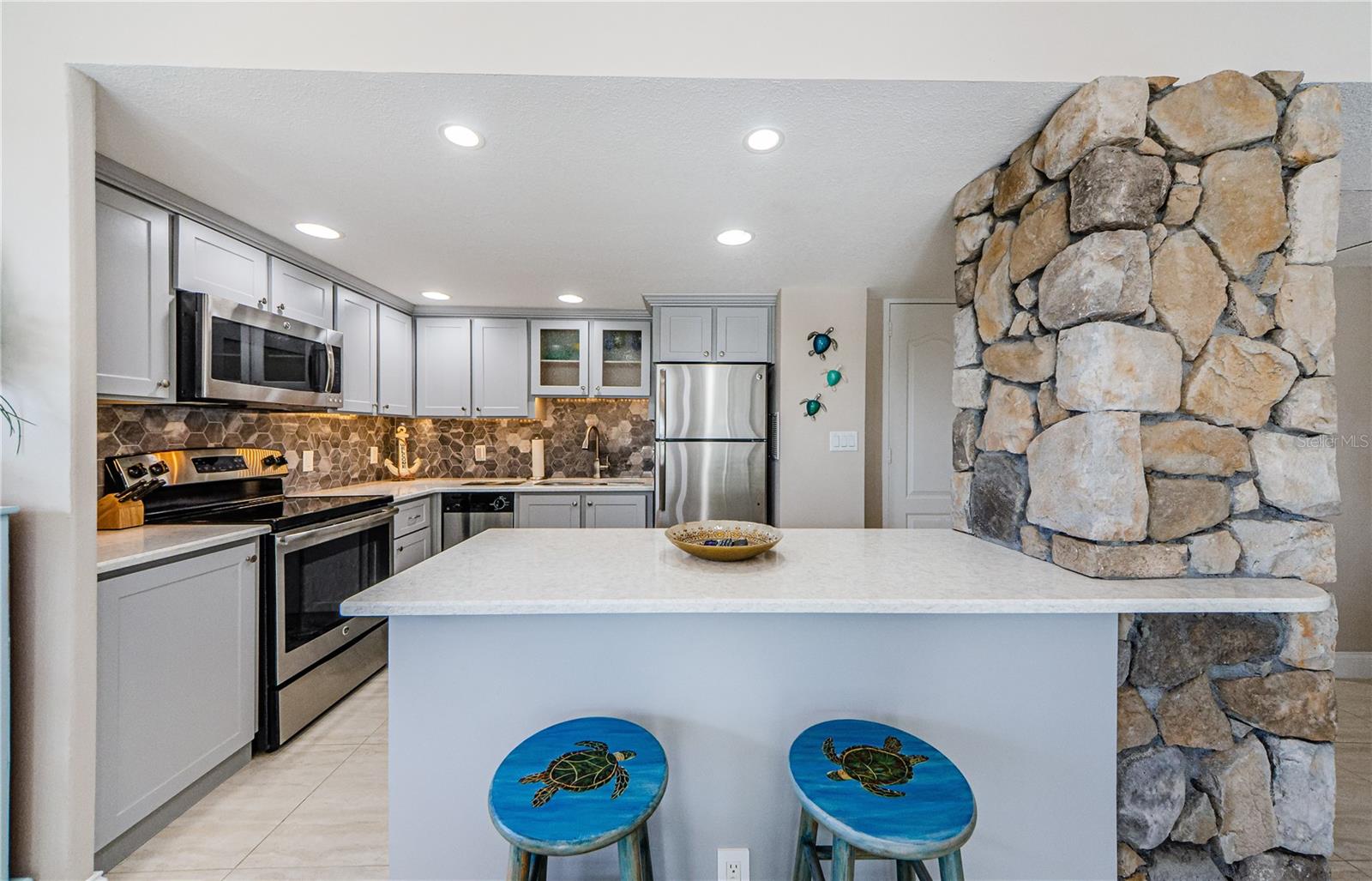 880 MANDALAY AVE #S202, CLEARWATER, FL, 33767