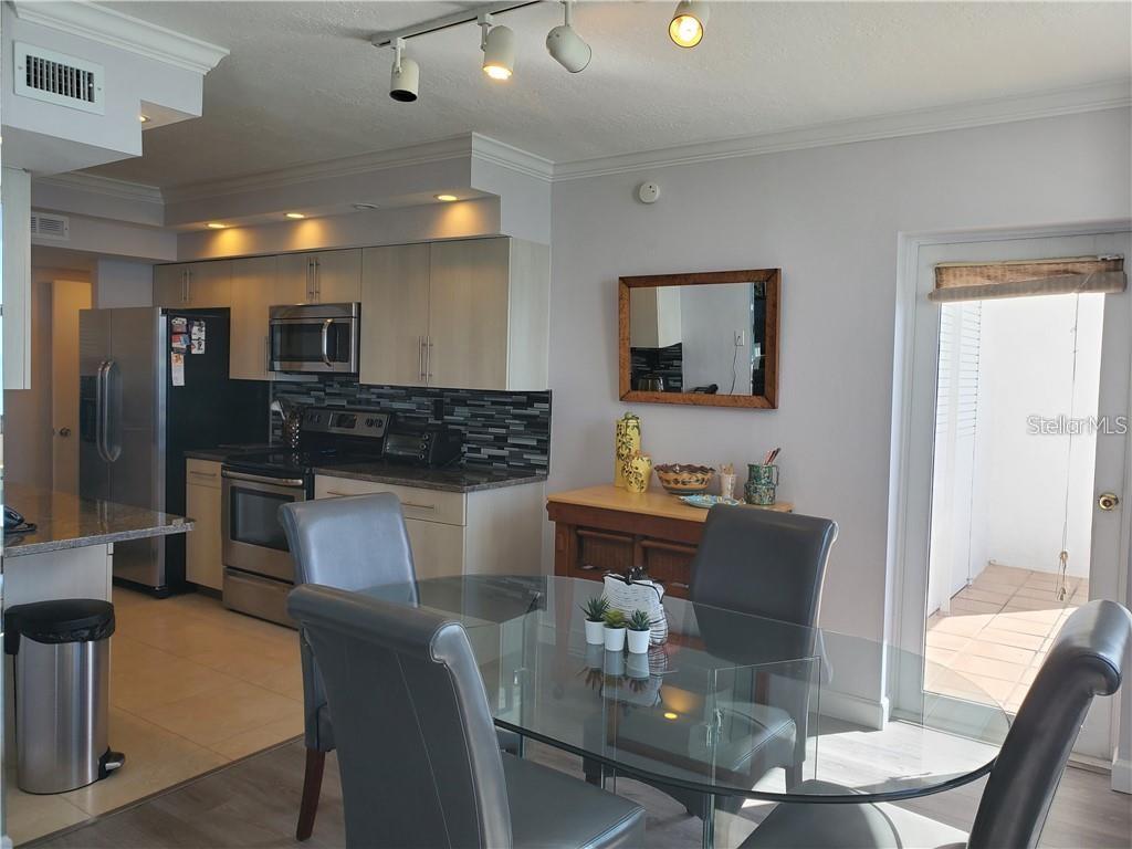 1050 LONGBOAT CLUB RD #1006, LONGBOAT KEY, FL, 34228