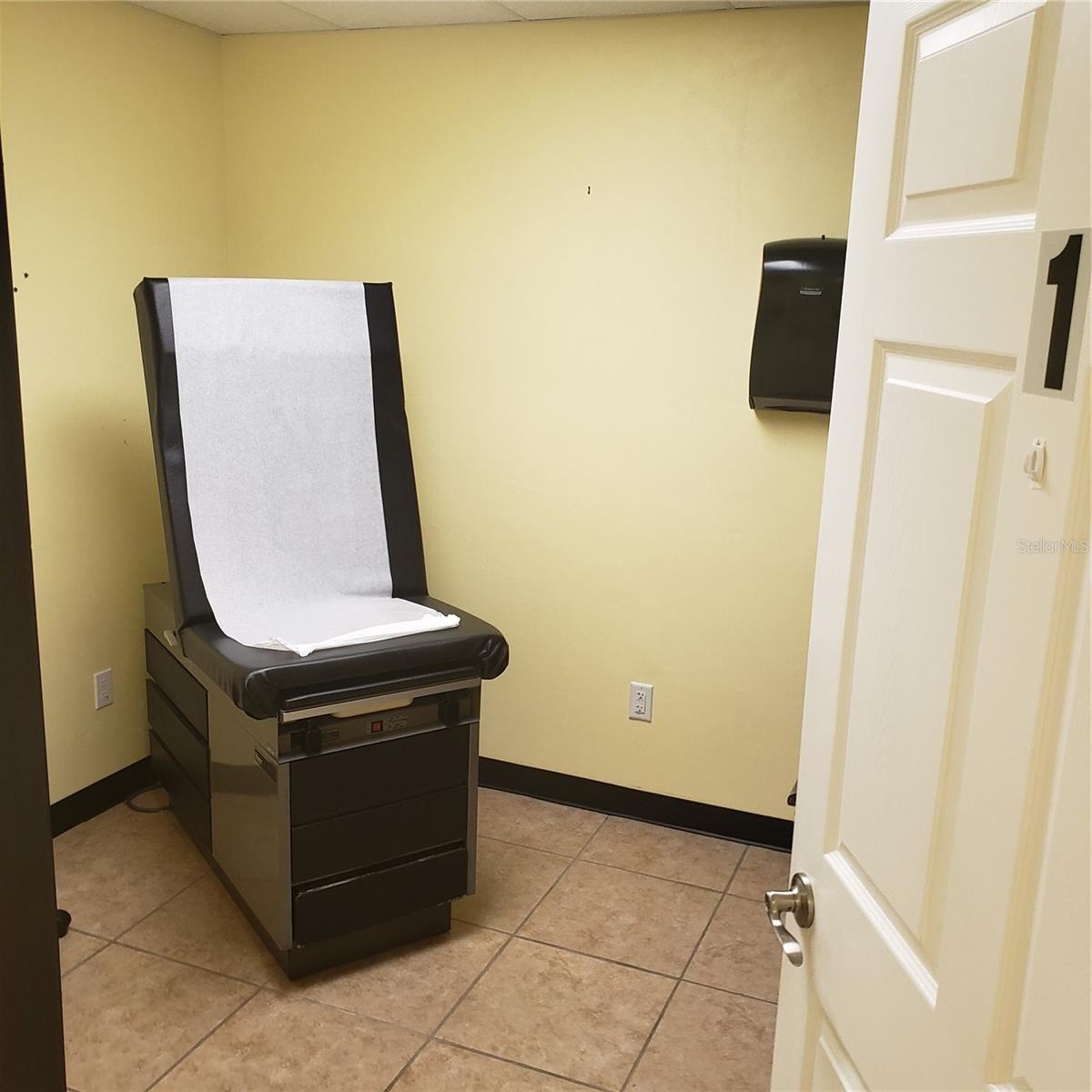 25050 W NEWBERRY RD, NEWBERRY, FL, 32669