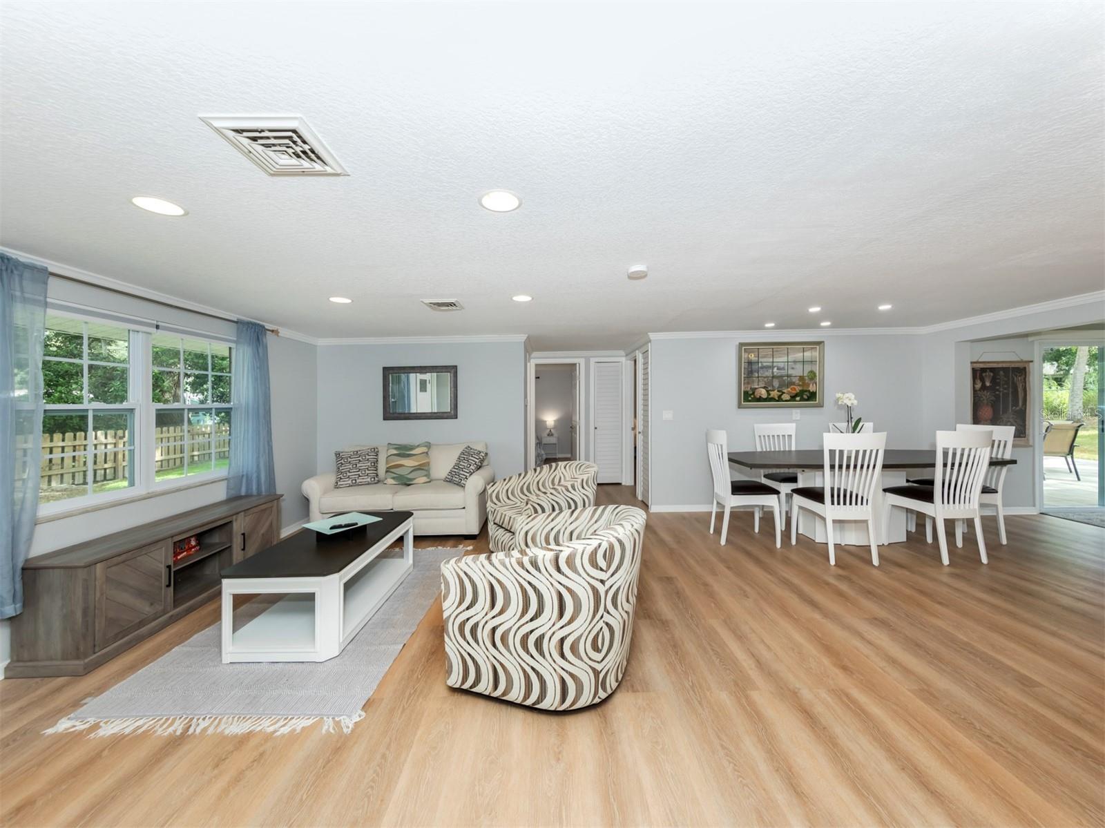 6115 CARLTON AVE, SARASOTA, FL, 34231