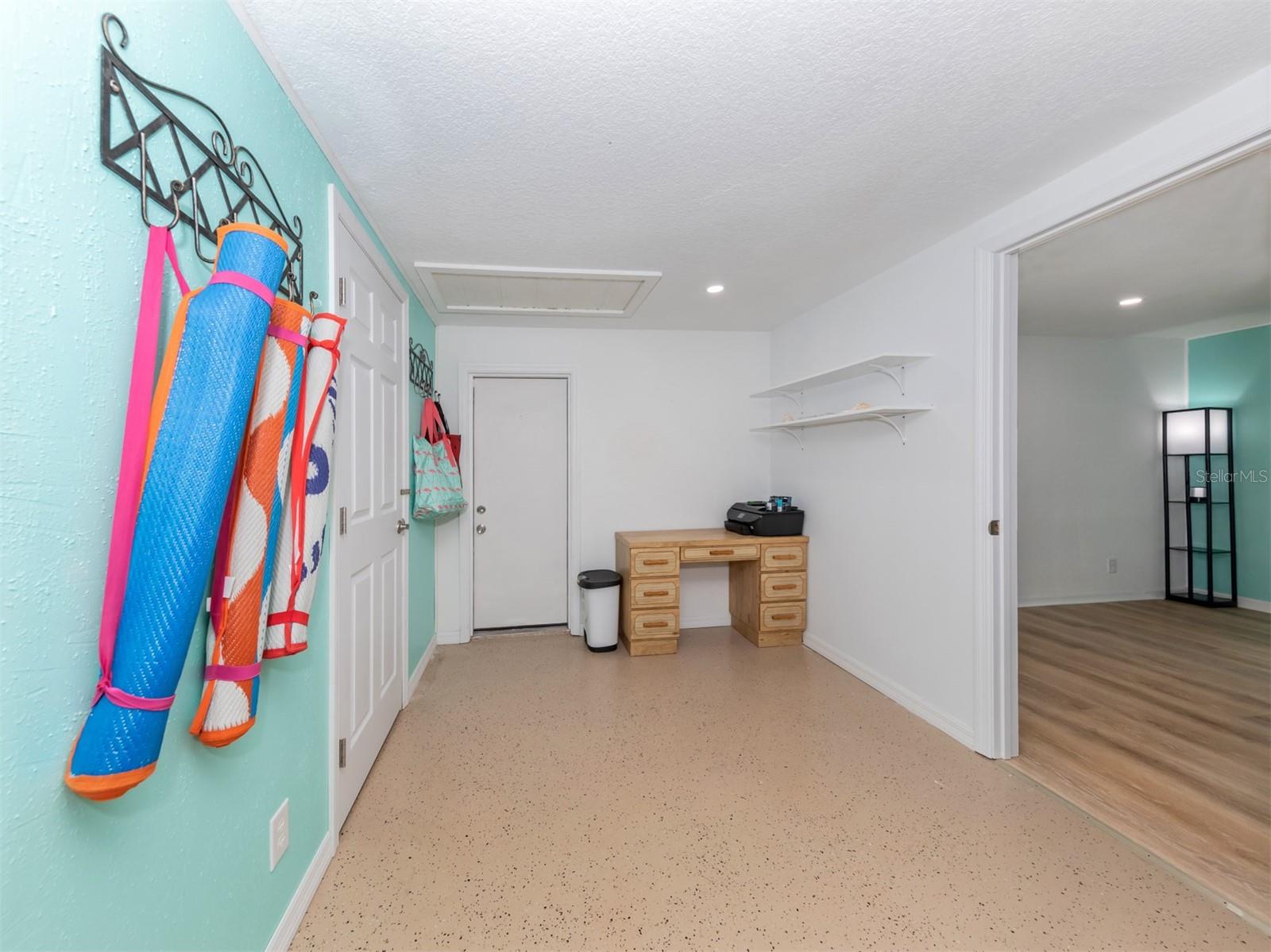 6115 CARLTON AVE, SARASOTA, FL, 34231