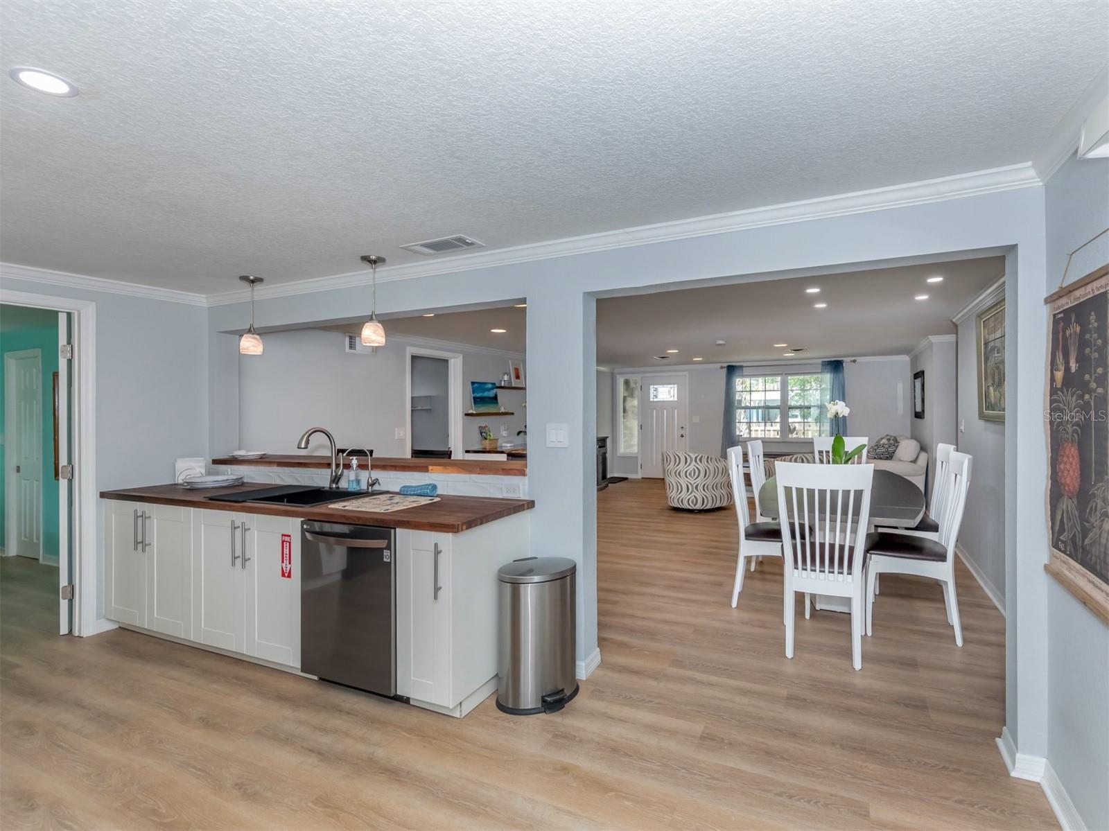 6115 CARLTON AVE, SARASOTA, FL, 34231