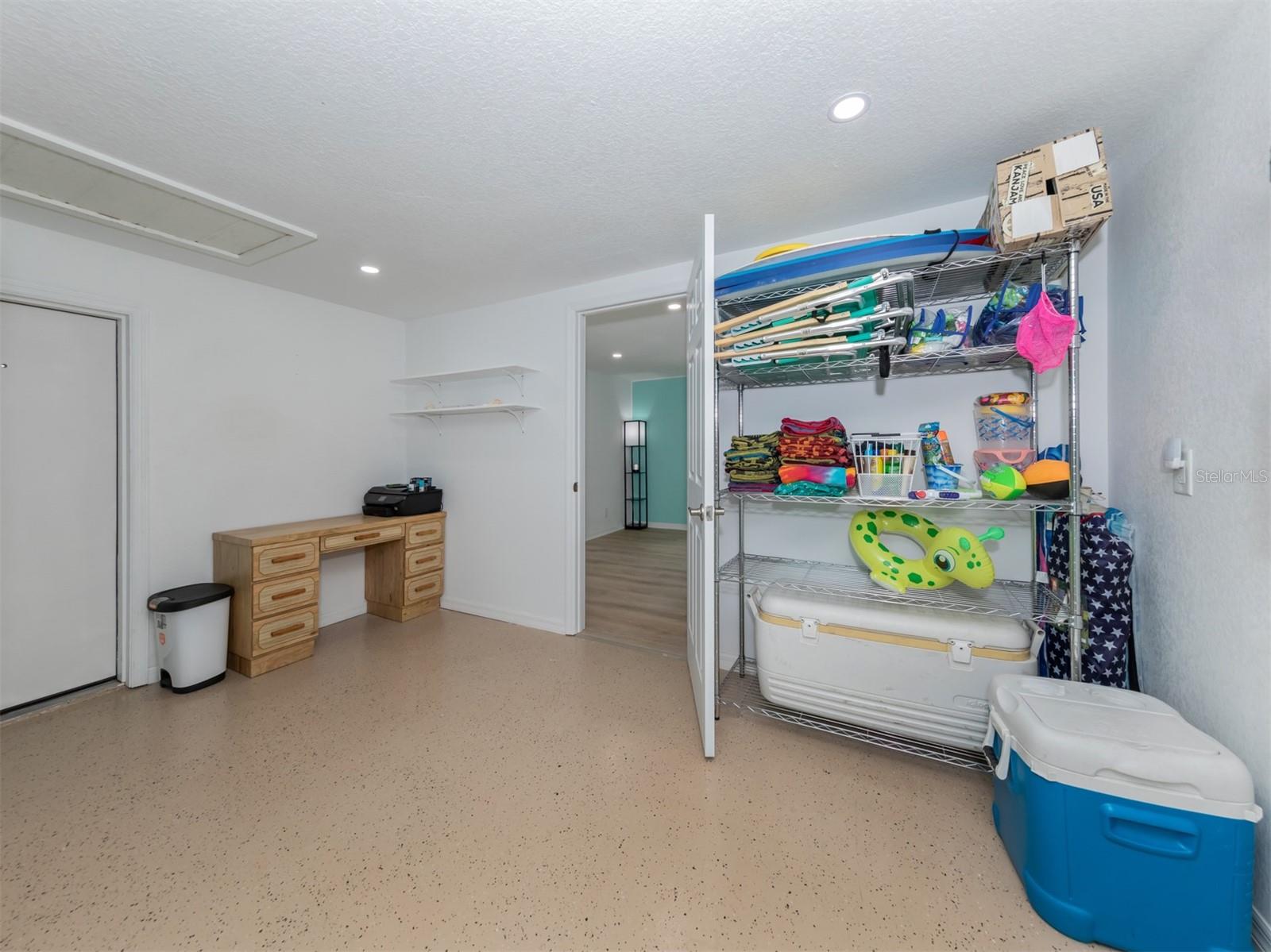 6115 CARLTON AVE, SARASOTA, FL, 34231