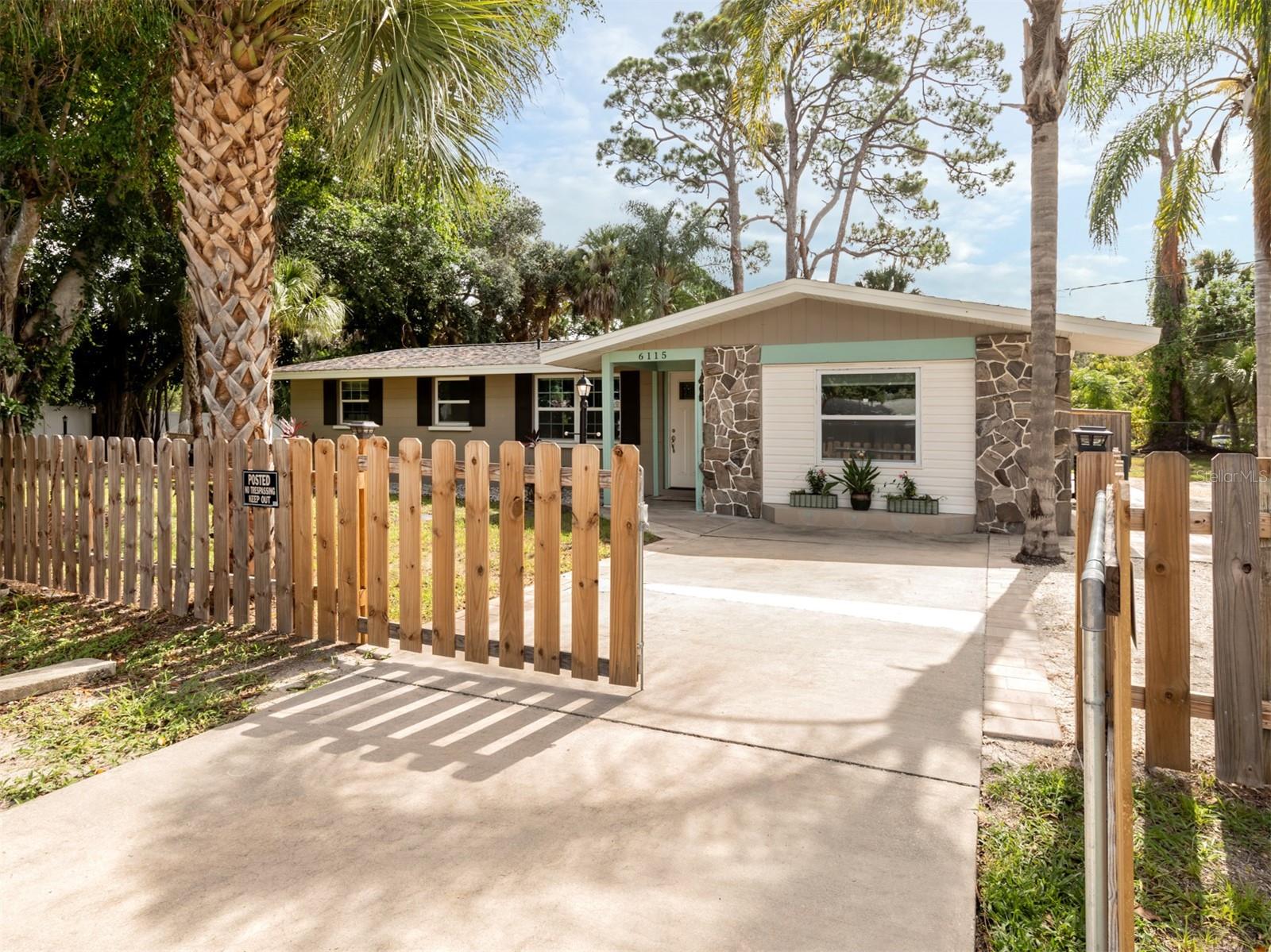 6115 CARLTON AVE, SARASOTA, FL, 34231