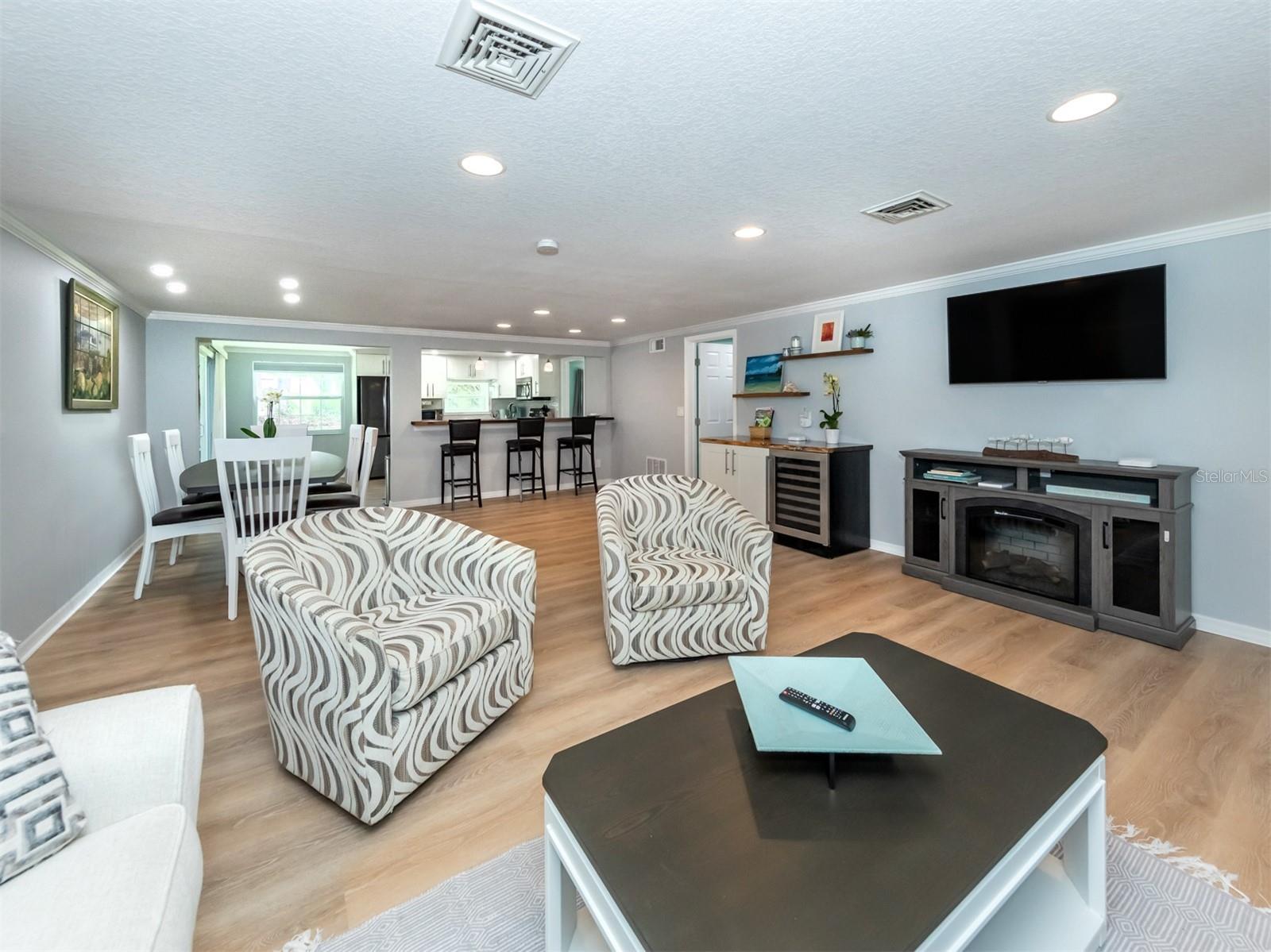 6115 CARLTON AVE, SARASOTA, FL, 34231