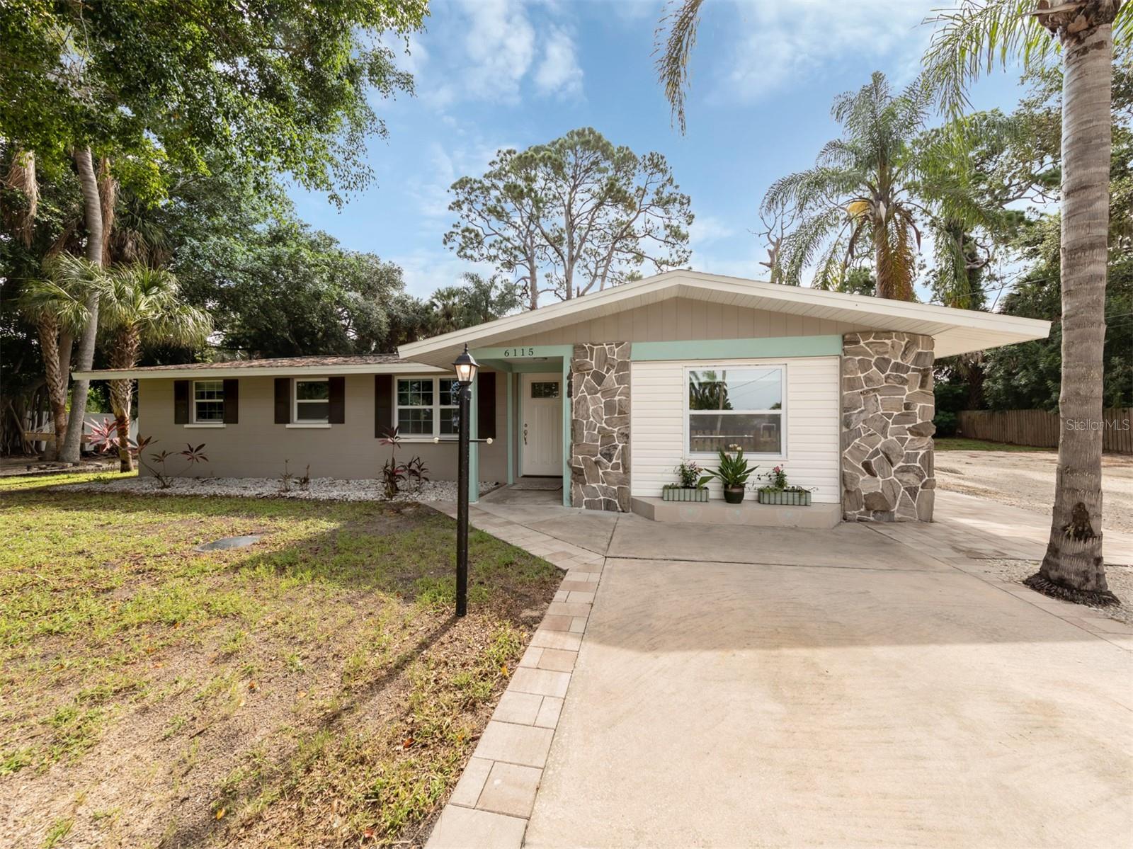 6115 CARLTON AVE, SARASOTA, FL, 34231