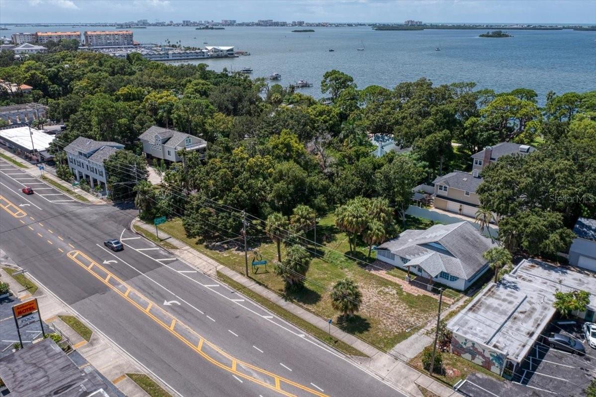 1040 BROADWAY, DUNEDIN, FL, 34698