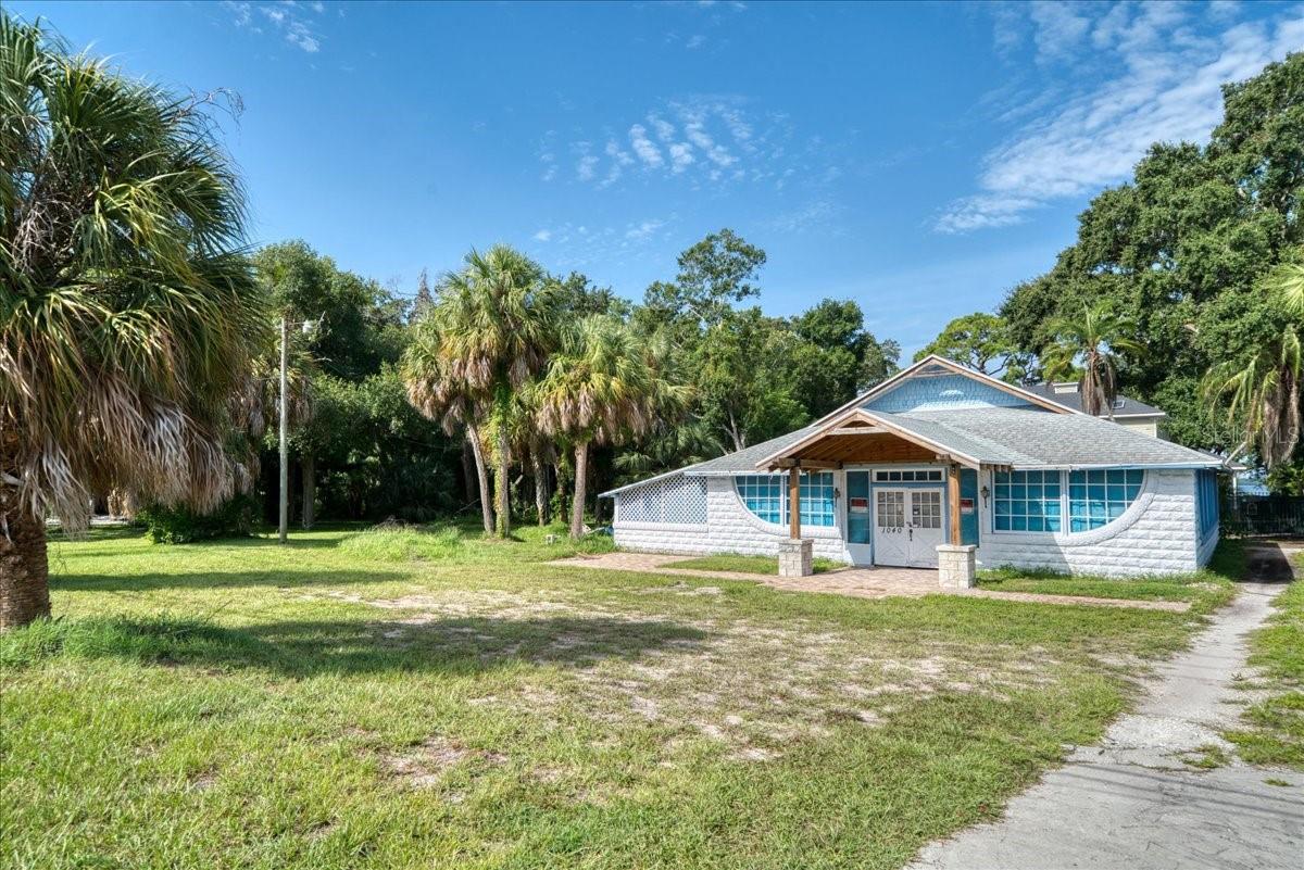 1040 BROADWAY, DUNEDIN, FL, 34698