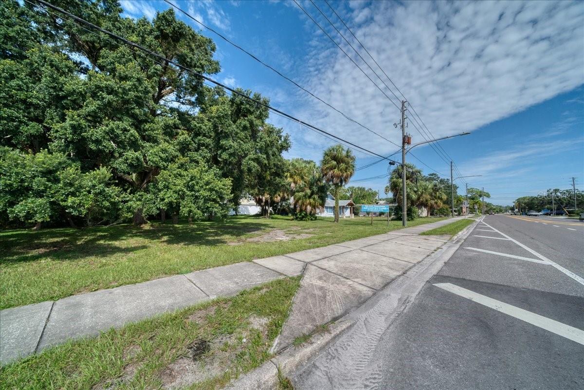1040 BROADWAY, DUNEDIN, FL, 34698