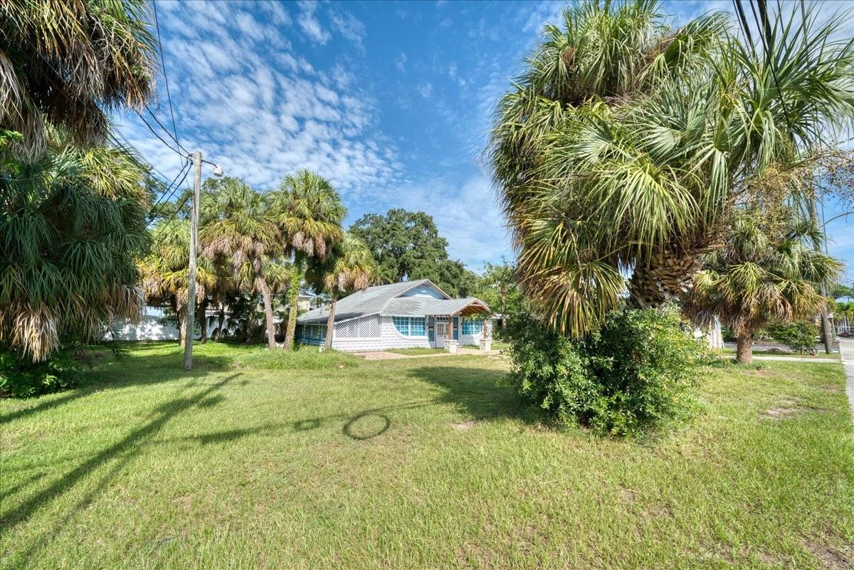 1040 BROADWAY, DUNEDIN, FL, 34698