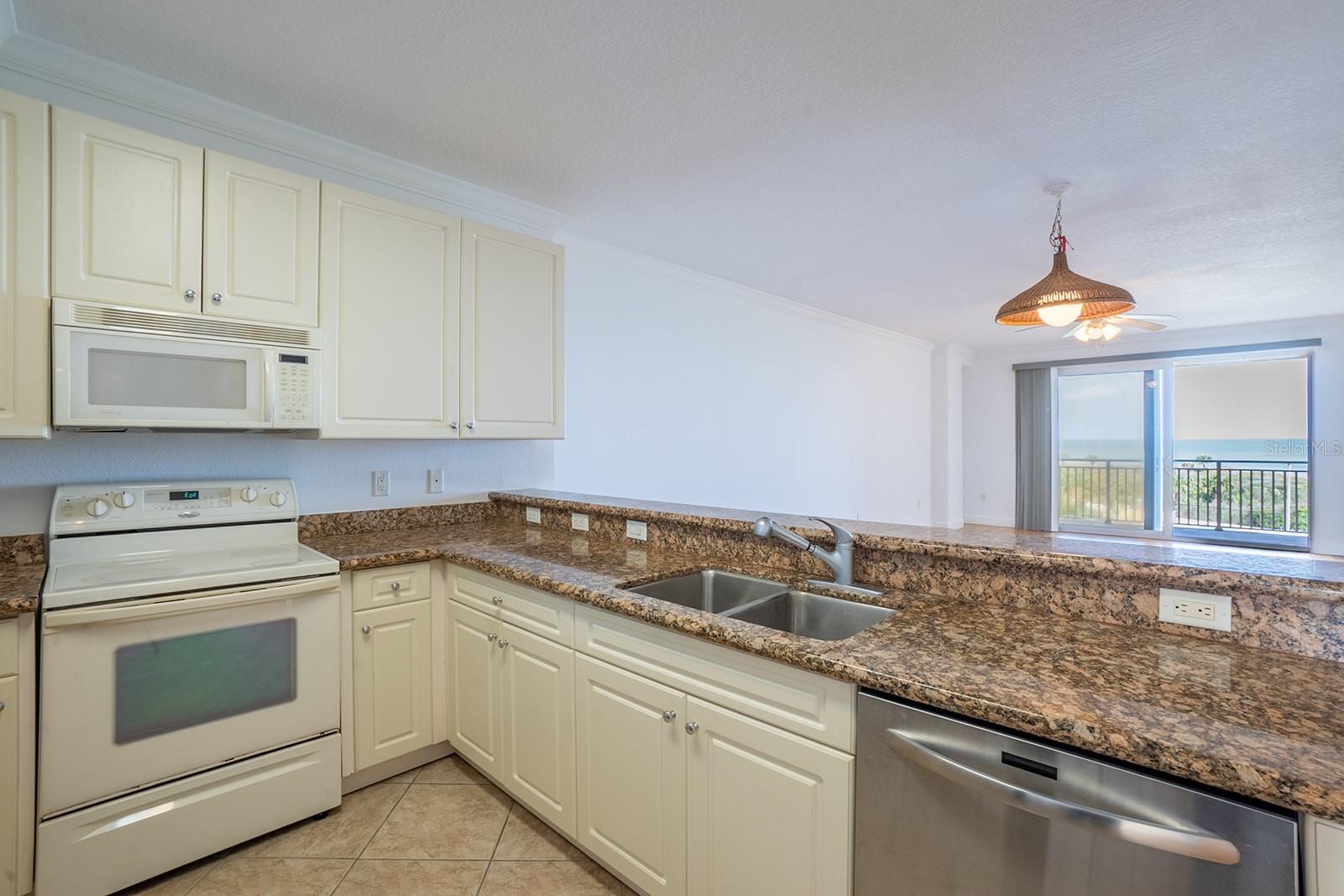 80 SURFVIEW DR #302, PALM COAST, FL, 32137