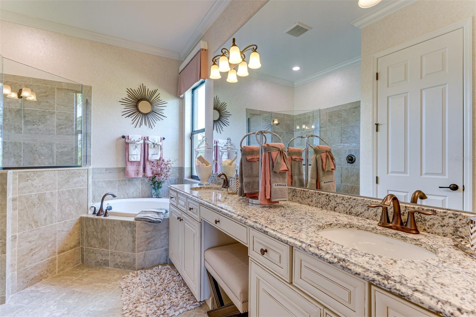 5803 CESSNA RUN, BRADENTON, FL, 34211