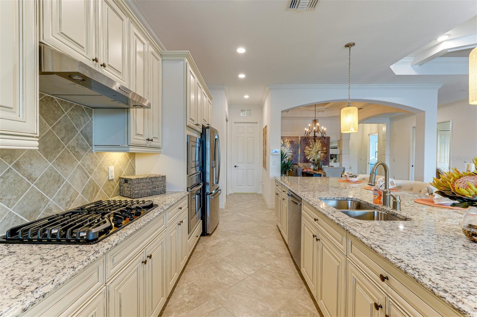 5803 CESSNA RUN, BRADENTON, FL, 34211