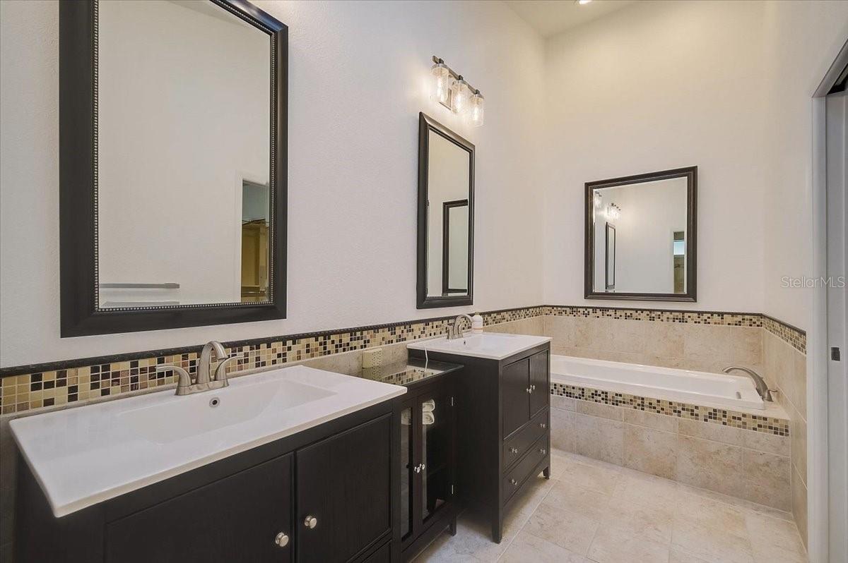 4989 CLUBVIEW CT E, BRADENTON, FL, 34203