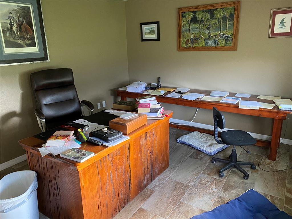 P4923941 Property Photo