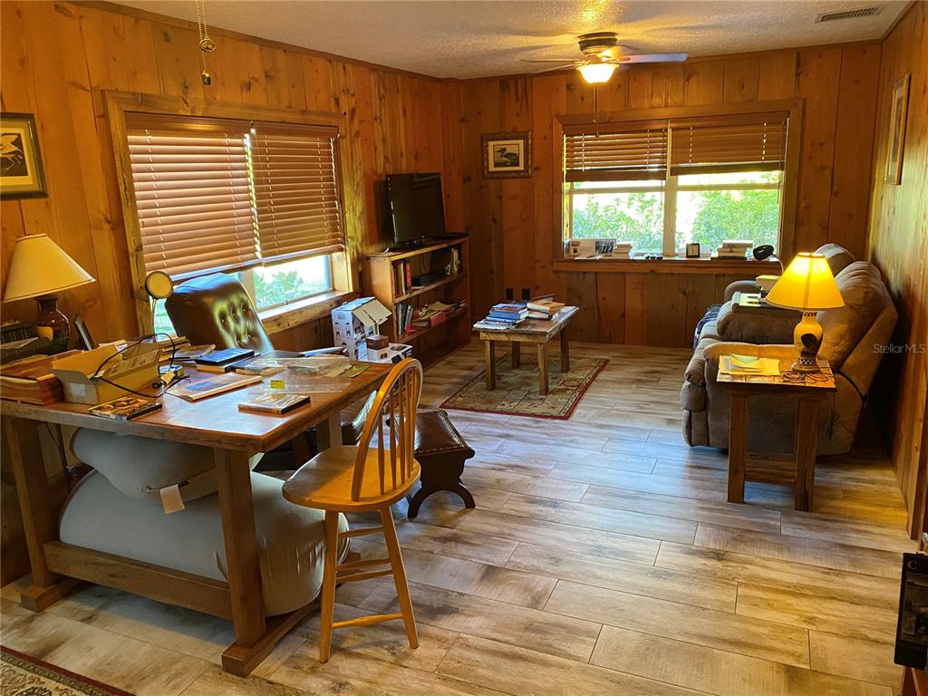 P4923941 Property Photo