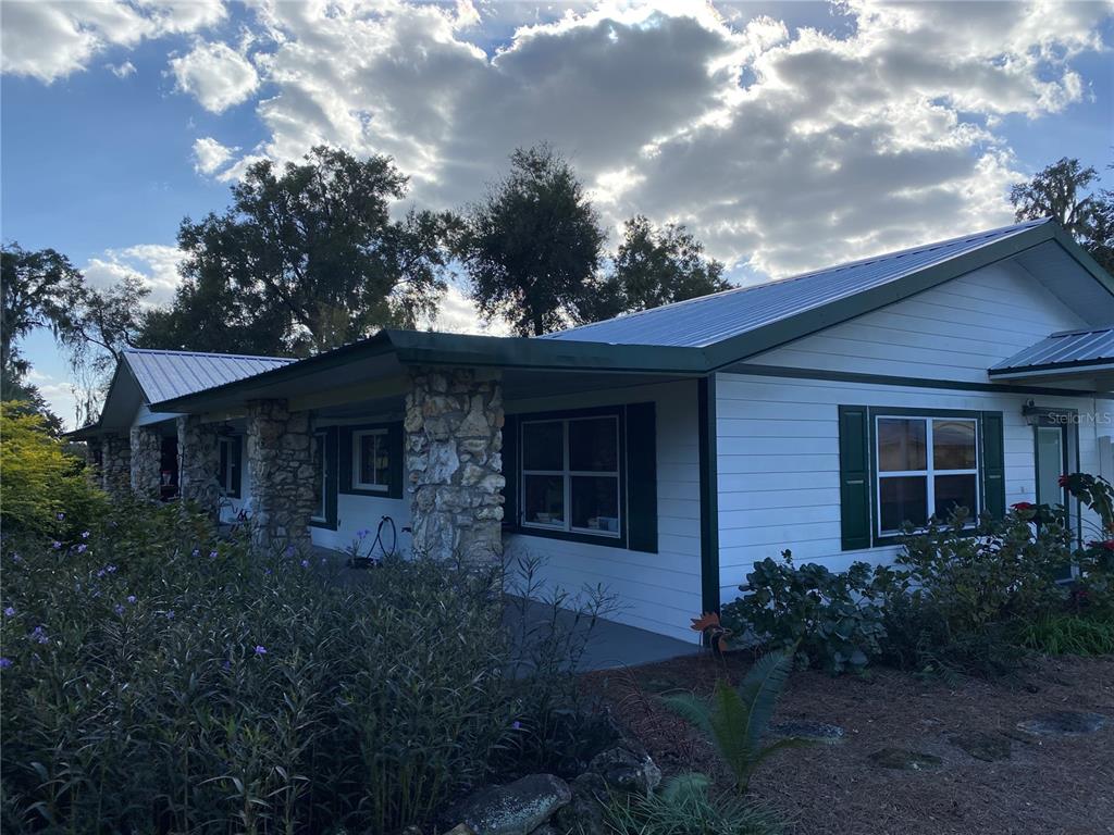 P4923941 Property Photo