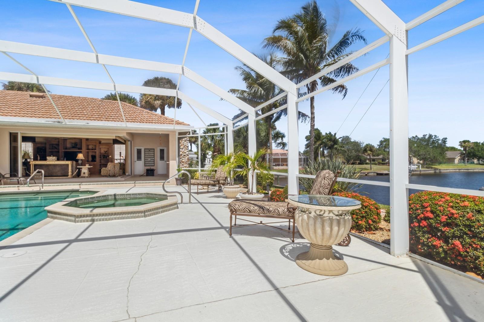 1524 COLUMBIAN DR, PUNTA GORDA, FL, 33950