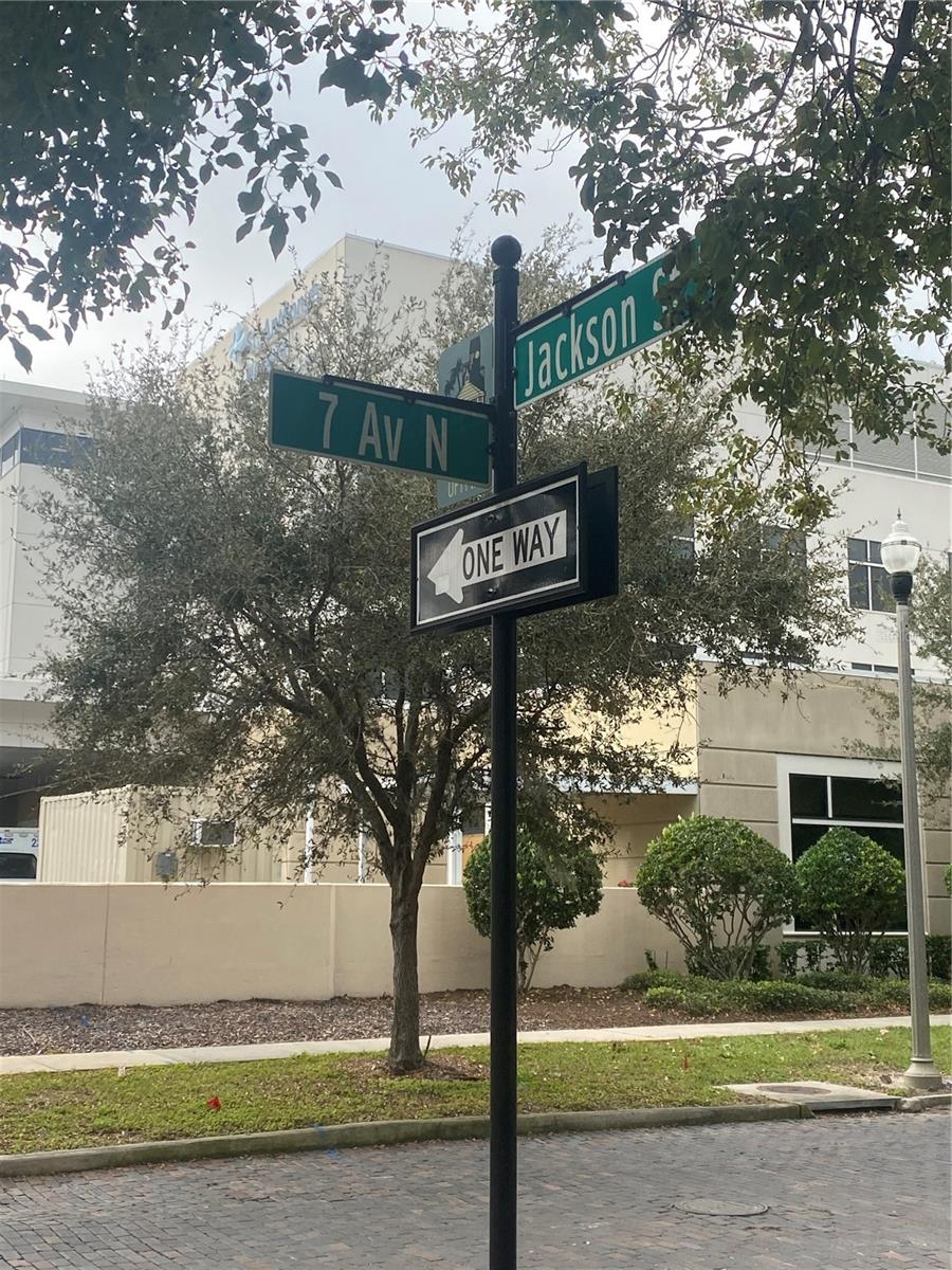 810 JACKSON ST N, ST PETERSBURG, FL, 33705