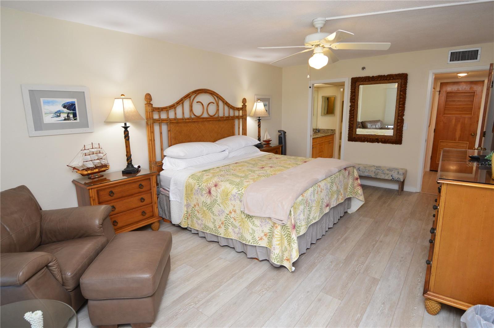 900 GULF BLVD #907 (Furnished), INDIAN ROCKS BEACH, FL, 33785