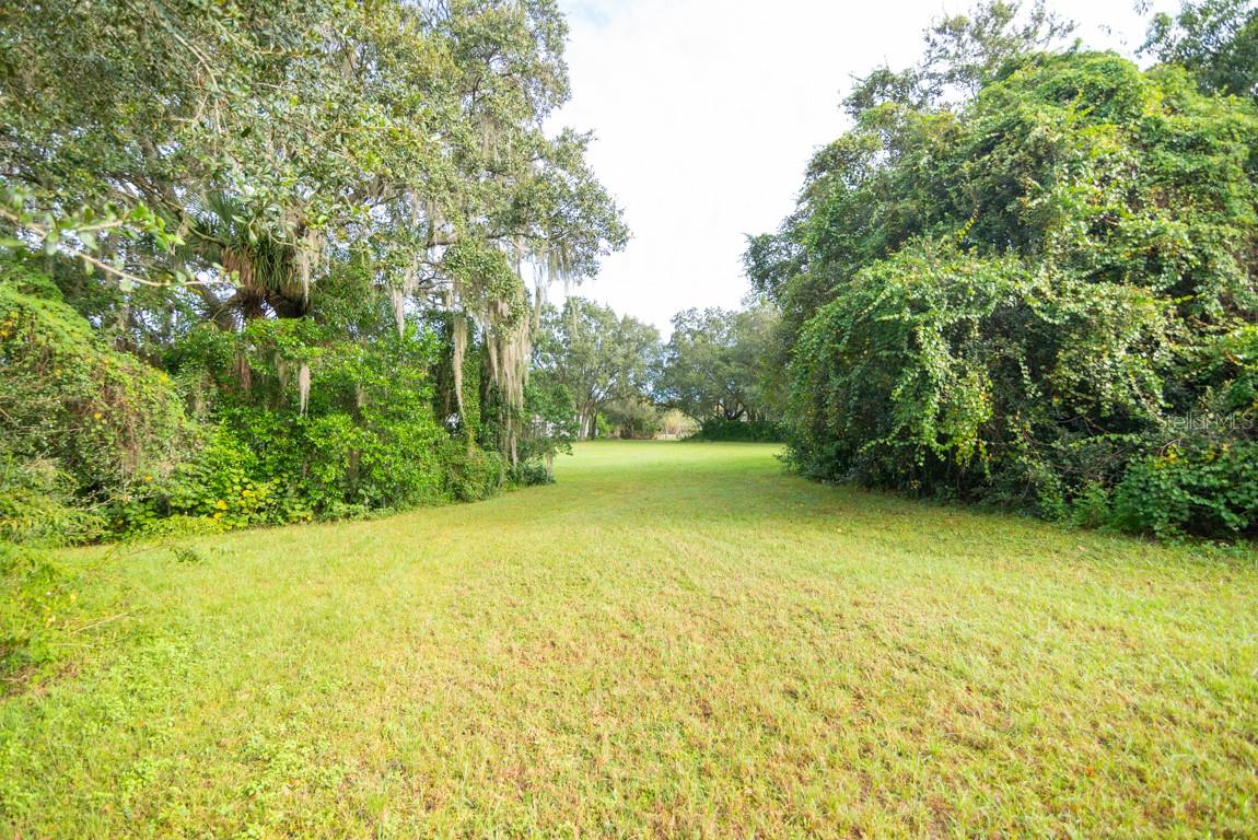 9358 HARNEY RD, THONOTOSASSA, FL, 33592