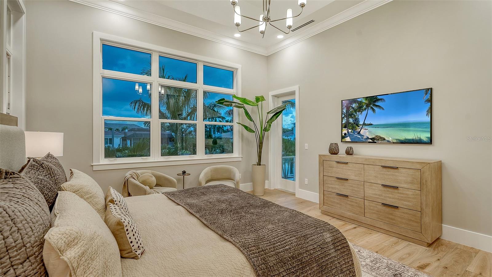 A4557763 Property Photo