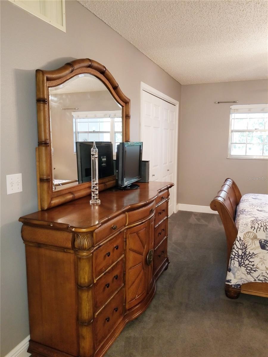 7173 W COUNTRY CLUB DR N #242, SARASOTA, FL, 34243