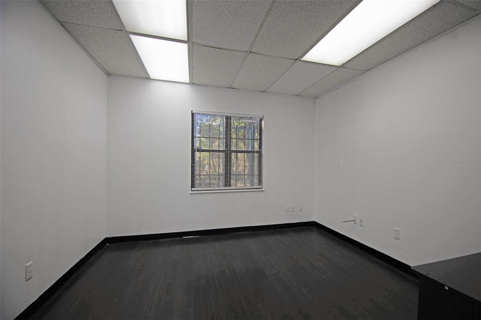 04085 BUSCH DRIVE BUSINESS PRK, JACKSONVILLE, FL, 32218