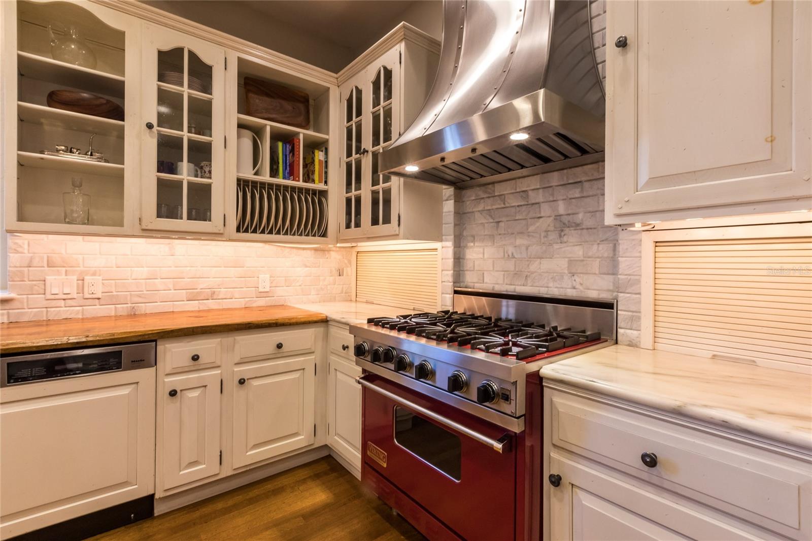 T3429398 Property Photo