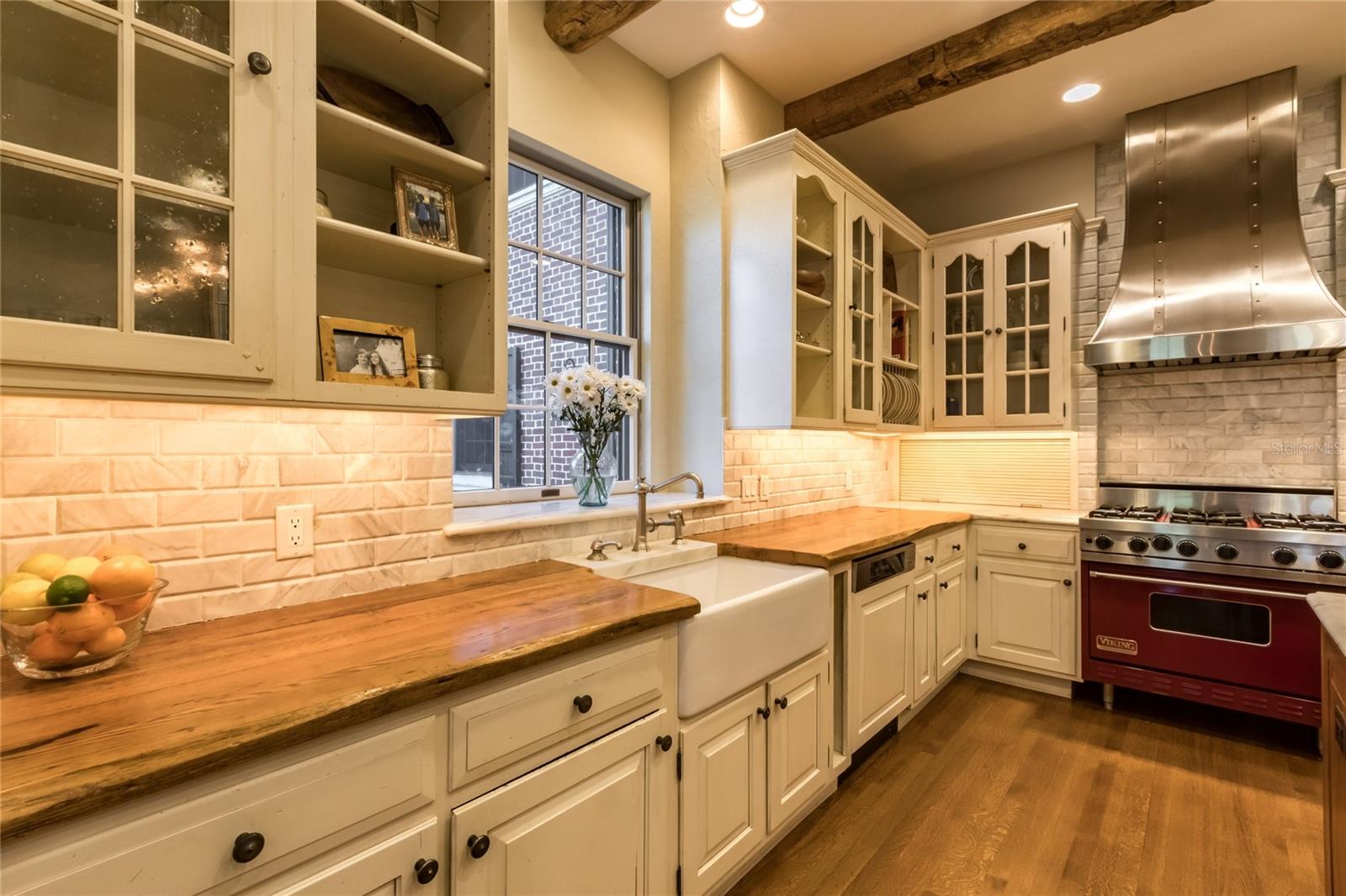 T3429398 Property Photo