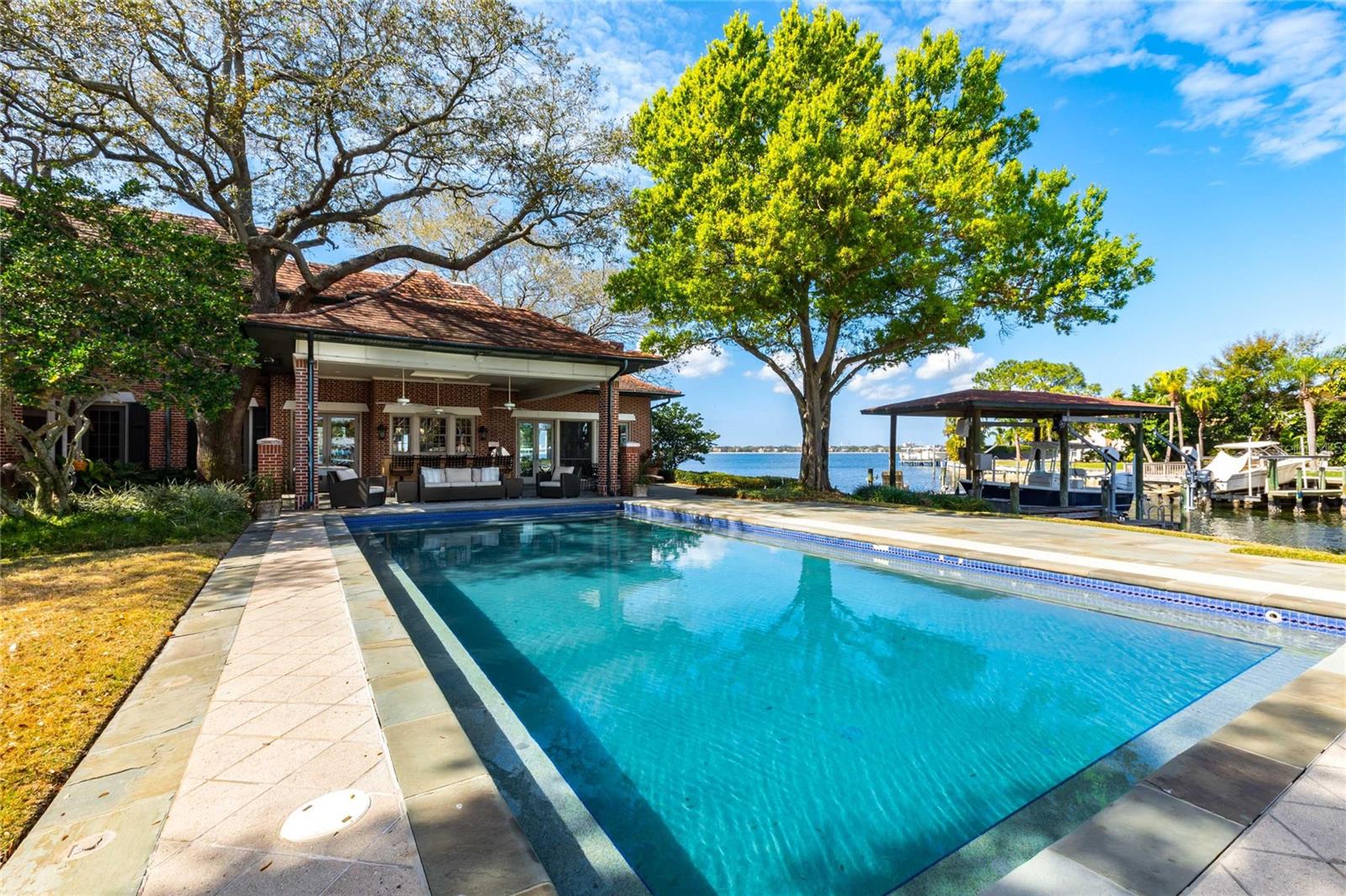 T3429398 Property Photo