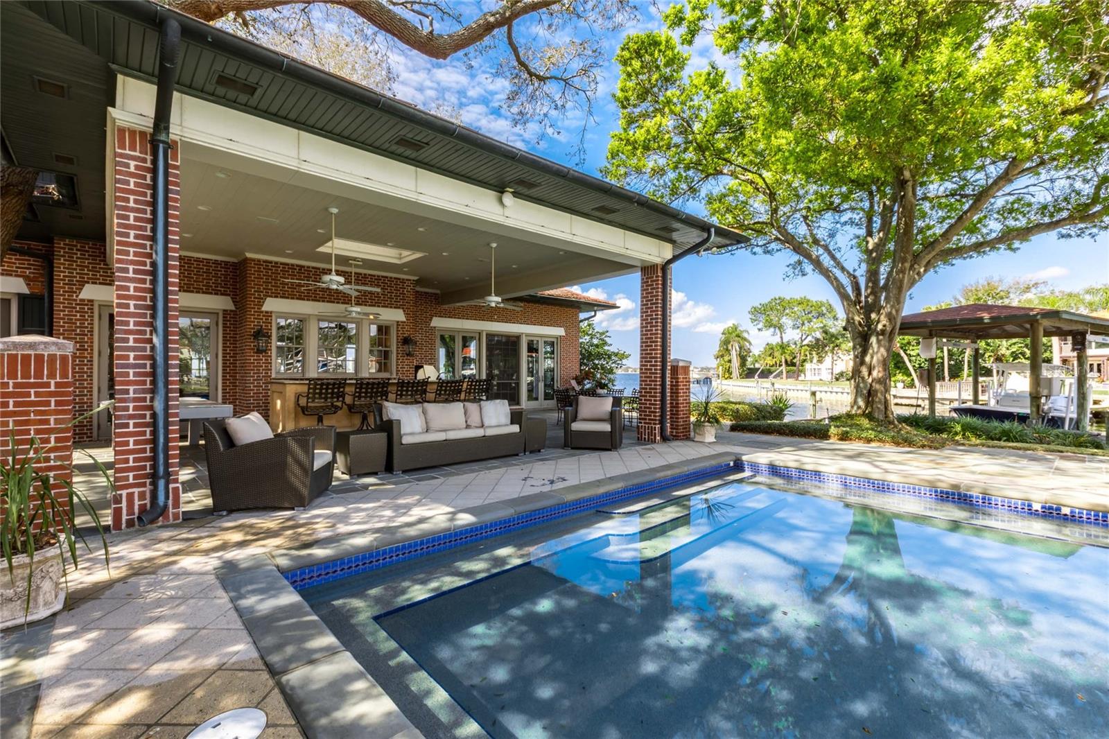 T3429398 Property Photo