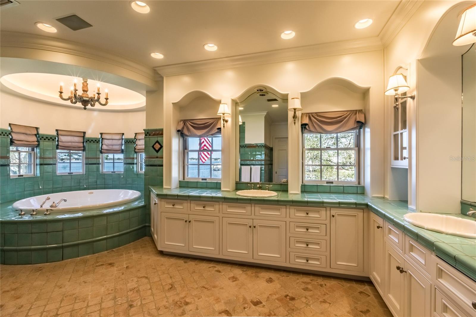 T3429398 Property Photo