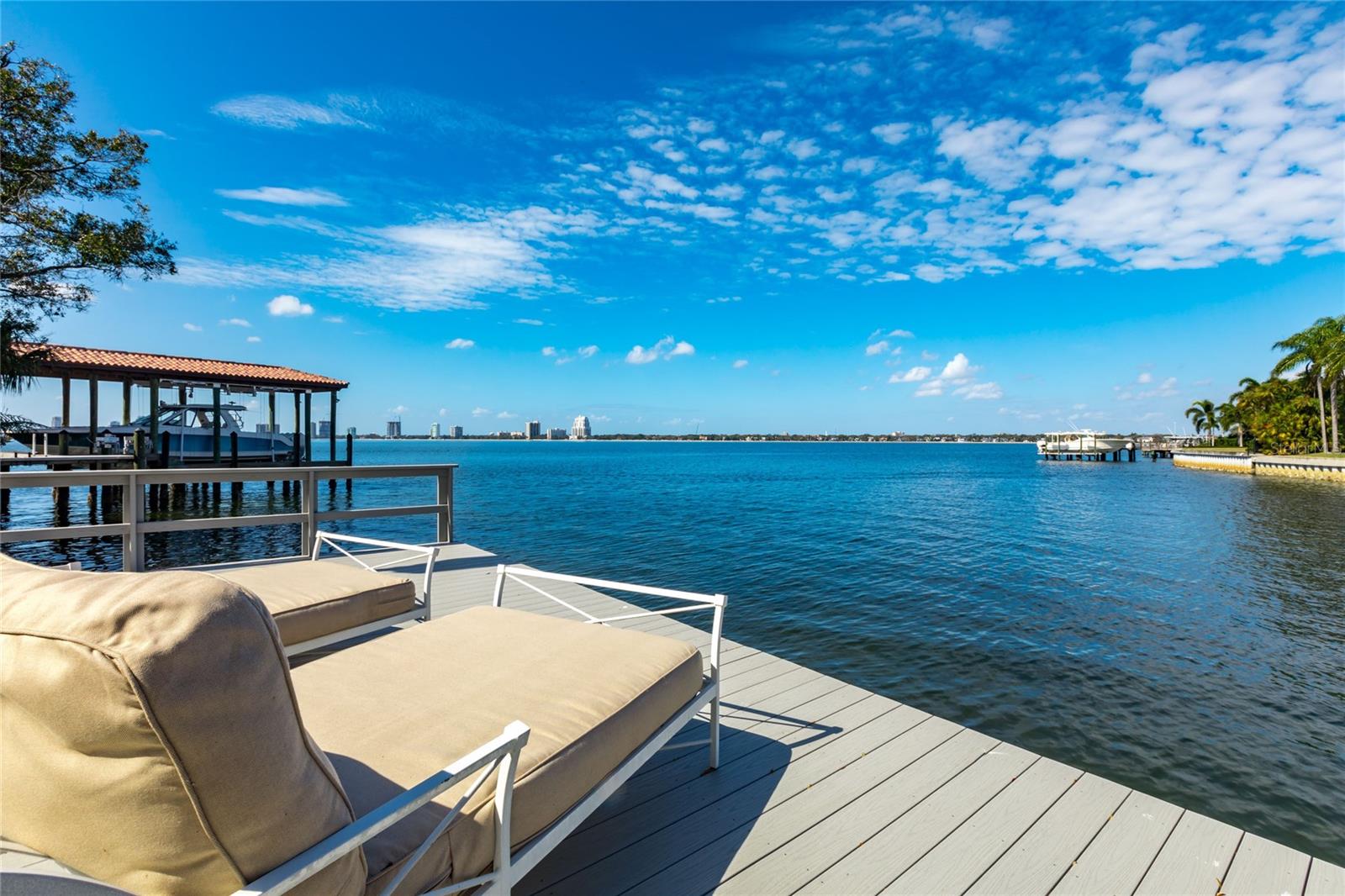 T3429398 Property Photo