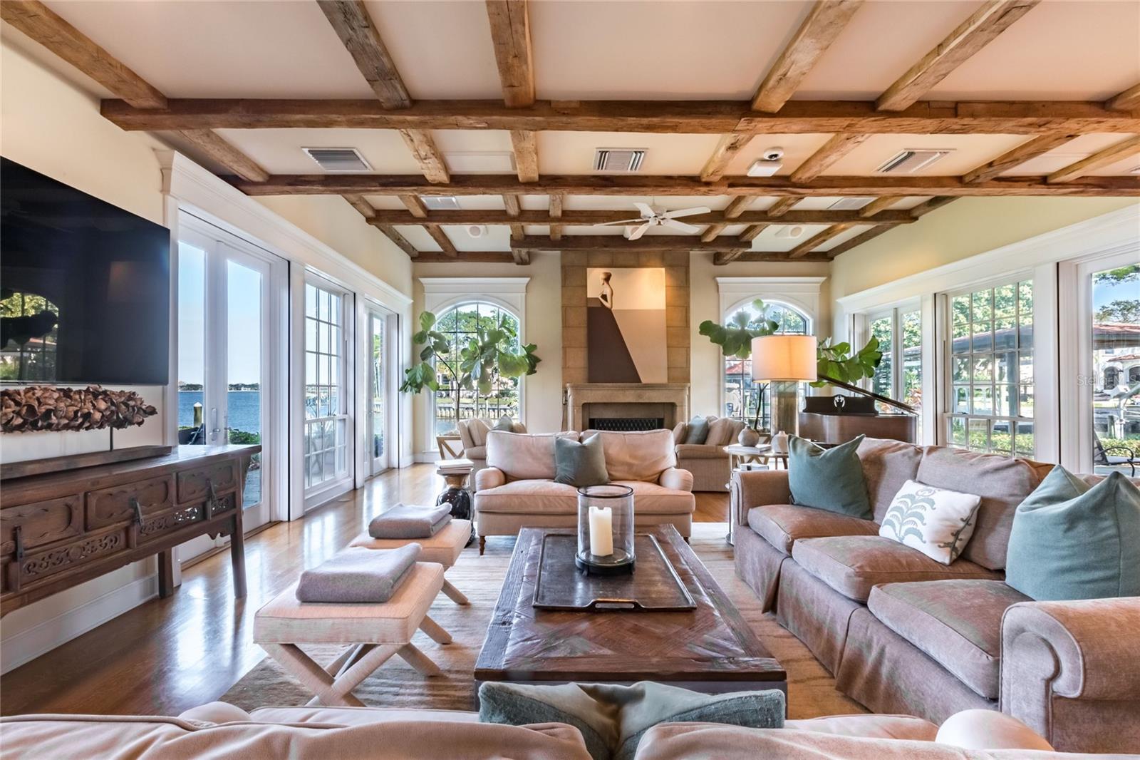 T3429398 Property Photo