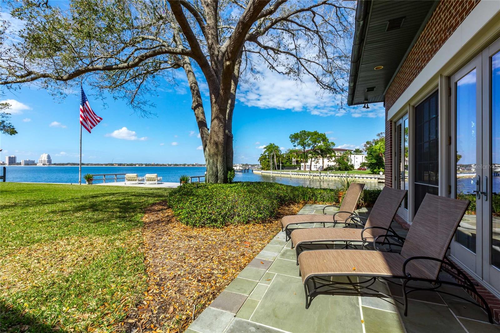 T3429398 Property Photo